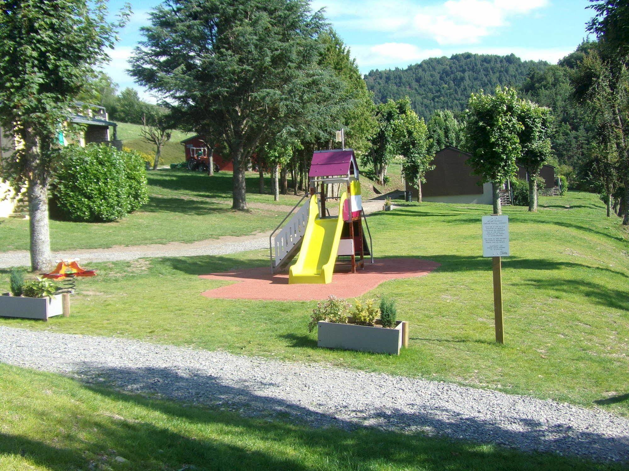 Domaine Aigoual Cevennes Hotel Meyrueis Exterior photo